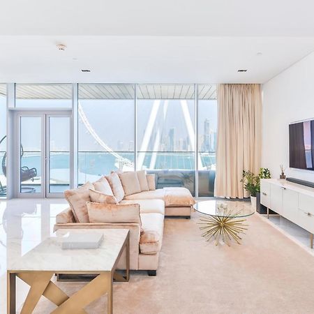 Luxury 2 Bedroom Beachfront Apt W Stunning Sea View Dubai Exteriör bild